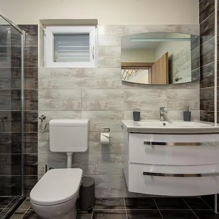 Petar Zadarvillas Vila Donji Kasic