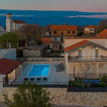 Petar Zadarvillas Villa *
