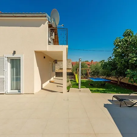 Petar Zadarvillas Donji Kasic