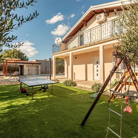Petar Zadarvillas Donji Kasic
