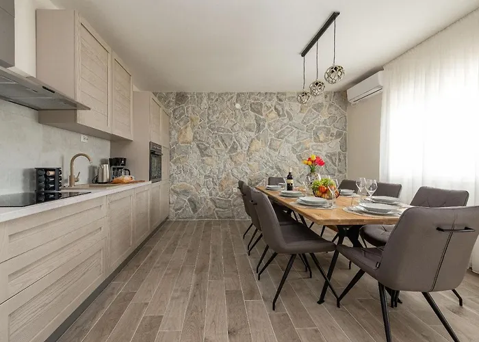 Petar Zadarvillas Donji Kasic