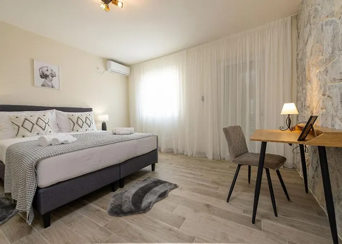 Petar Zadarvillas וילה