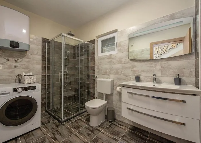 Petar Zadarvillas Donji Kasic